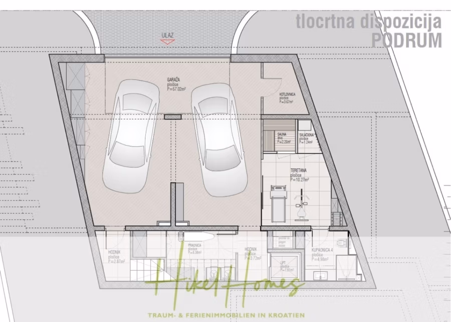 Luxus trifft Meerblick – Ein Anwesen der Extraklasse – Sofort einziehen - Grundriss einer Garage mit zwei geparkten Autos im Keller. Der Plan enthält markierte Bereiche für Treppenhaus, Badezimmer, Abstellräume und einen Technikraum. Das Bild zeigt kroatischen Text und unten ein Logo. (43712)