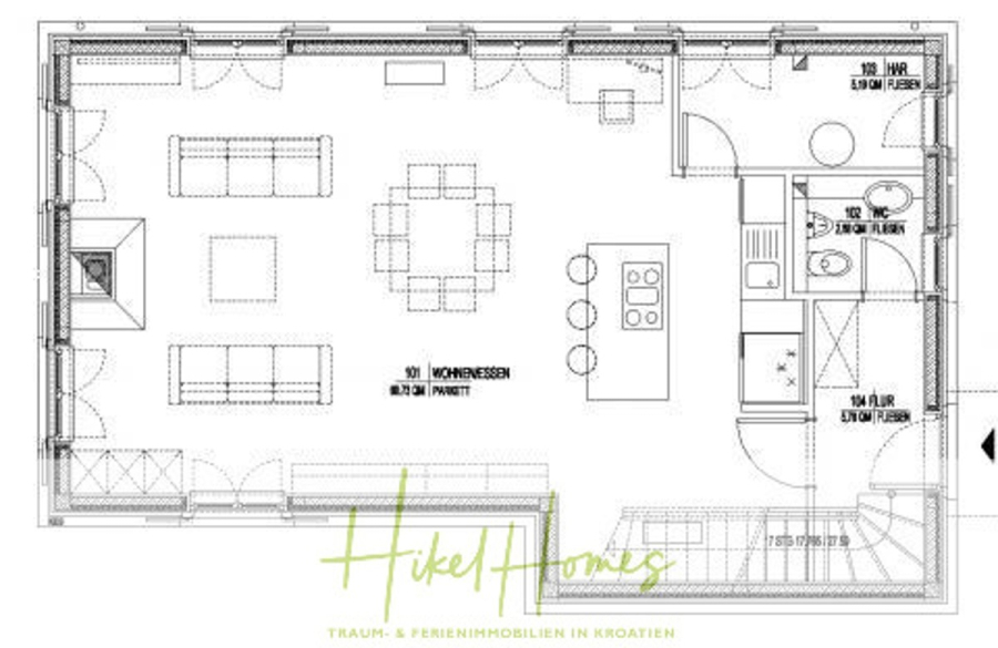 Villa im Mittelmeerstil mit 3 SZ, Pool, Dachterrasse mit Meerblick (1) - Schwarzer und weißer Grundriss einer Wohnung mit einem großen Wohn- und Essbereich, Küche, Badezimmer, Flur und zwei Schlafzimmern. "Hikel Homes" und ein Slogan erscheinen in grüner Schrift am unteren Rand des Bildes. (45829)