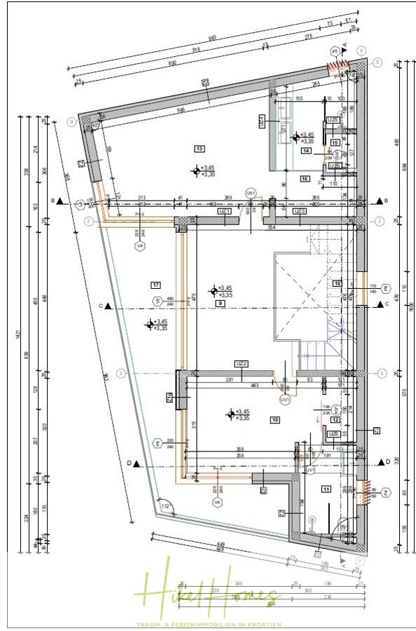 Einziehen im Sommer – Meerblick Neubau-Luxusvilla mit Einrichtung, Infinitypool & Raumkonzept - Architektonische Grundrisszeichnung mit Maßen, Wänden, Türen, Fenstern und Symbolen für Versorgungseinrichtungen. Der Grundriss ist unregelmäßig mit beschrifteten Räumen, technischen Anmerkungen und baulichen Details, von oben gesehen. (44672)