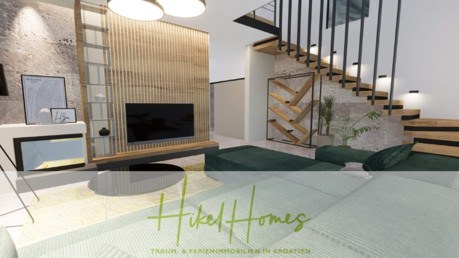 Einziehen im Sommer – Meerblick Neubau-Luxusvilla mit Einrichtung, Infinitypool & Raumkonzept - Ein modernes Wohnzimmer mit grünen Möbeln, einem an der Wand montierten Fernseher, moderner Beleuchtung, einer Treppe mit offenen Setzstufen, Topfpflanzen und gerahmter Kunst. Am unteren Rand steht in grüner Schrift "Hikel Homes". (44651)