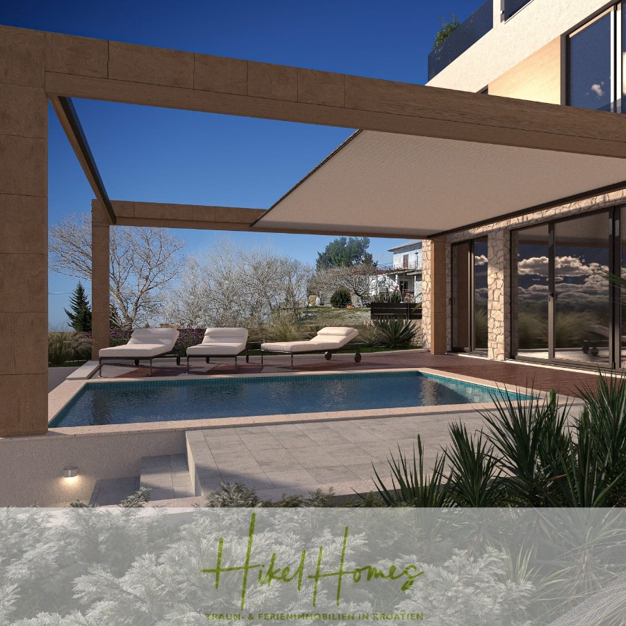 Neubau Meerblick 270m vom Meer entfernt – 3 SZ mit Bädern, Pool, Fertigstellung 2025 - Moderne Villa mit privatem Pool, Liegestühlen und einem großen Vordach. Das Grundstück ist mit Stein- und Holzakzenten versehen, umgeben von Grün, mit klarem Himmel und den Nachbarhäusern im Hintergrund. Logo "Hikel Homes" am unteren Rand. (44683)