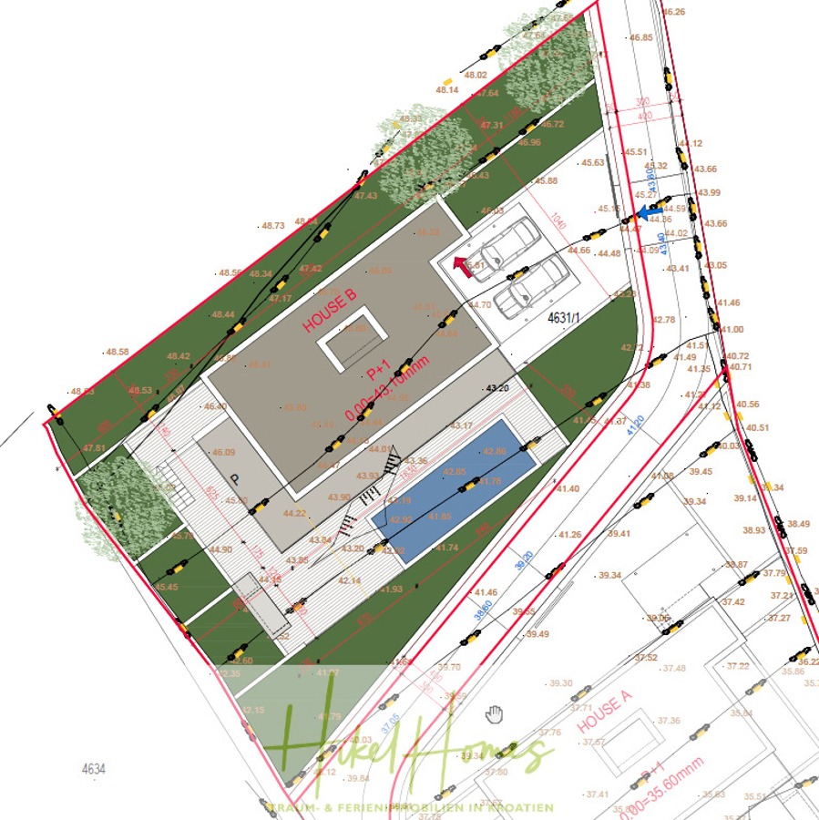 Neubauprojekt Villa Aja – von jedem Zimmer aus Meerblick auf 250m² mit 3 Schlafzimmer / 3 Bädern - Architektonischer Lageplan, der den Grundriss von "Haus B" mit umliegenden Grünflächen, einem Pool, einer Einfahrt, einem Auto und Gehwegen zeigt. Das Grundstück ist mit roten Linien umrandet, und die beschrifteten Maße sind durchgehend kommentiert. (46394)