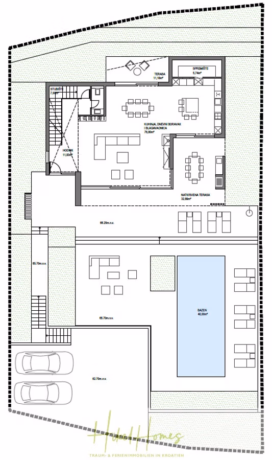 Meerblick – Schlüsselfertige Villa Princeza in Seget Vranijca – modernste Technik – 3-4 SZ - Grundriss eines modernen Hauses mit Wohnzimmer, Küche, Essbereich, Büro und Bad. Der Außenbereich umfasst einen Pool, eine Terrasse mit Sitzgelegenheiten und einen angrenzenden Parkplatz für zwei Autos. Von der Terrasse führt eine Treppe ins Obergeschoss. (41318)