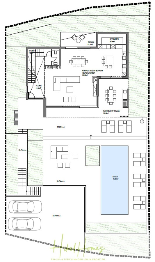 Meerblick – Schlüsselfertige Villa Princeza in Seget Vranijca – modernste Technik – 3-4 SZ - Architektonischer Grundriss eines modernen Hauses mit Wohn-, Ess- und Küchenbereich, Terrassen, Pool, Garten, Parkplatz für zwei Autos und verschiedenen beschrifteten Räumen und Sitzbereichen im Freien. (45509)