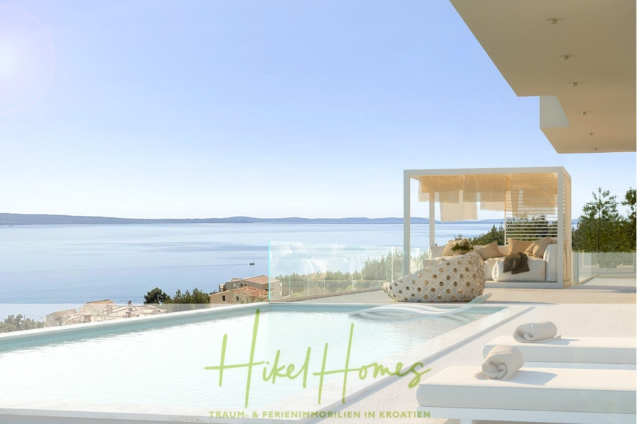 Extraklasse Meerblick Villa Three-Of-Three / Pool, 4 SZ, Lift, Konoba, Fitness, … - Moderne Terrasse mit einem Infinity-Pool mit Blick auf das Meer, mit einem Himmelbett, Sonnenliegen und einem klaren blauen Himmel. Der Text "Hikel Homes" wird am unteren Rand angezeigt. (44091)