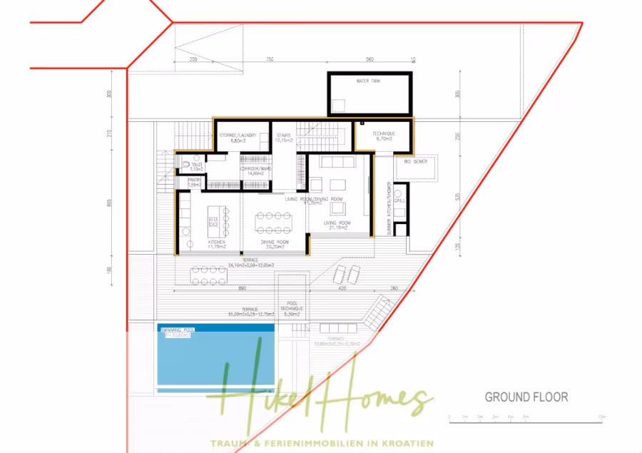 Villa Bettina – Luxus mit Blick auf Strand – Bucht – Meer / 3 Schlafzimmer / 3 Bäder - Grundriss des Erdgeschosses mit den Räumen Wohnzimmer, Schlafzimmer, Küche, Abstellraum und Hauswirtschaftsraum. Ein Pool im Außenbereich ist ebenfalls vorhanden. Der Plan enthält detaillierte Maße und ist unten mit „Hikel Homes“ gekennzeichnet. (41586)