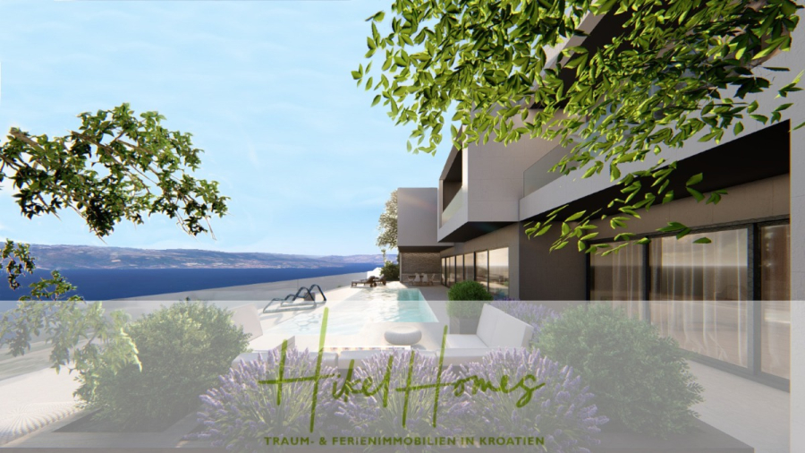 Schlüsselfertige – großzügige Meerblick Villa in ruhiger Lage, 4 SZ, 4 Bäder, Pool, … - Moderne Terrasse am Meer mit Pool, Liegestühlen und üppigem Grün mit Blick auf den Ozean; in der Ferne sind die Berge zu sehen. Der Text am unteren Rand lautet: "Hikel Homes Traum- & Ferienimmobilien in Kroatien.". (45160)