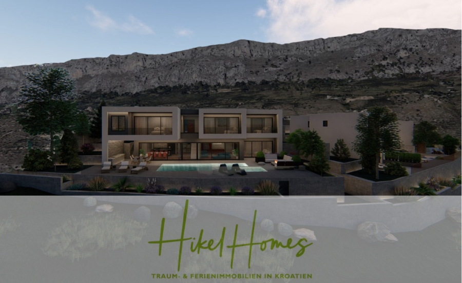 Schlüsselfertige – großzügige Meerblick Villa in ruhiger Lage, 4 SZ, 4 Bäder, Pool, … - Moderne Villa mit großen Fenstern, Außenpool und Loungebereich vor einem felsigen Berghang in der Abenddämmerung. Im Vordergrund sind das Logo "Hikel Homes" und ein deutscher Text über Traumimmobilien in Kroatien zu sehen. (45164)